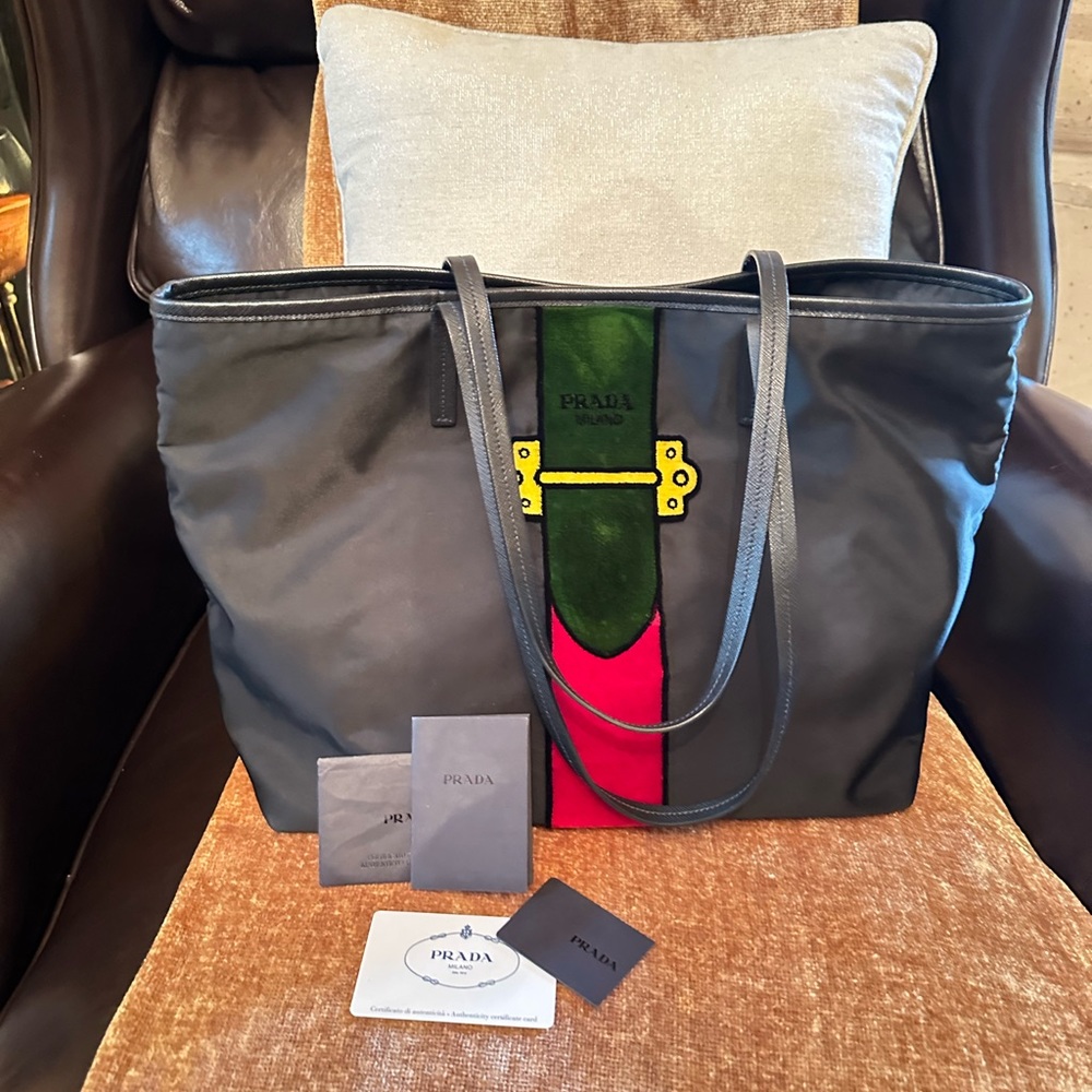 Beautiful Prada Tessuto Ricamo Shopping Tote